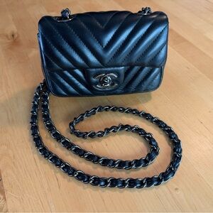 CHANEL Black Crossbody Bag GUARANTEED AUTHENTIC